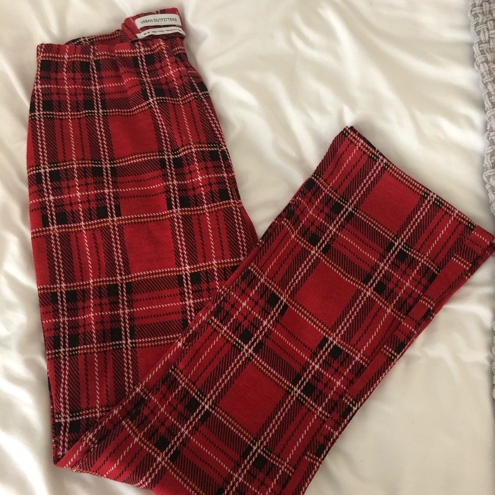 UO Plaid Cropped Flare Pant